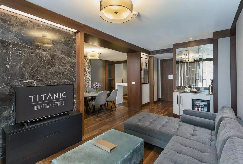 hotel titanic downtown istanbul_shabavizparvaz_03.jpg